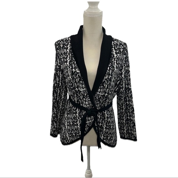 NWT BCBG Maxazria Open Front Belted Cardigan Womens Medium White Black Notch Nk - Picture 1 of 9